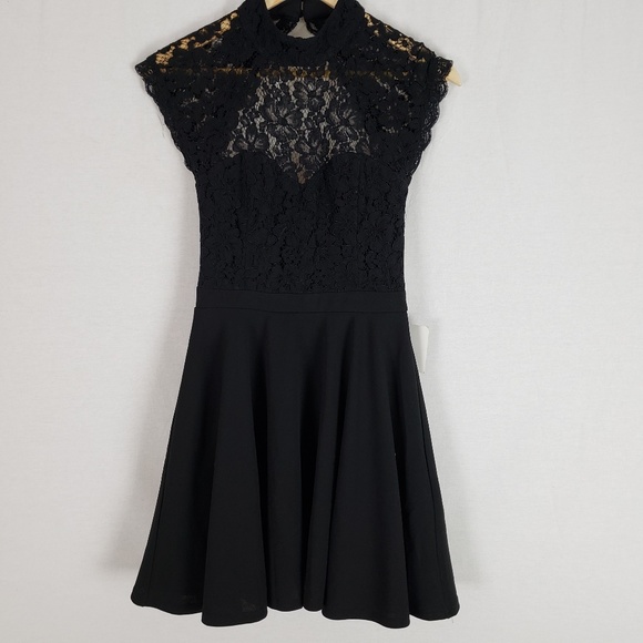 INSTANT ROMANCE BLACK LACE BACKLESS SKATER DRESS - Picture 2 of 7